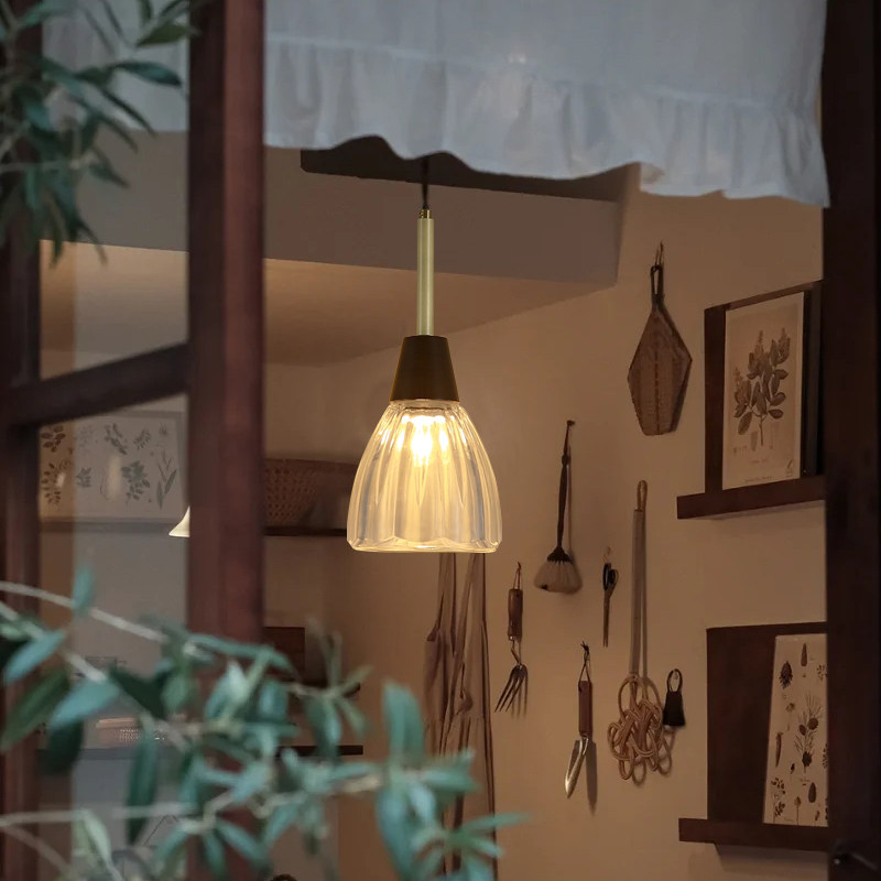 北欧胡桃木纹餐厅吧台复古玻璃吊灯侘寂风新中式阳台床头飘窗灯具