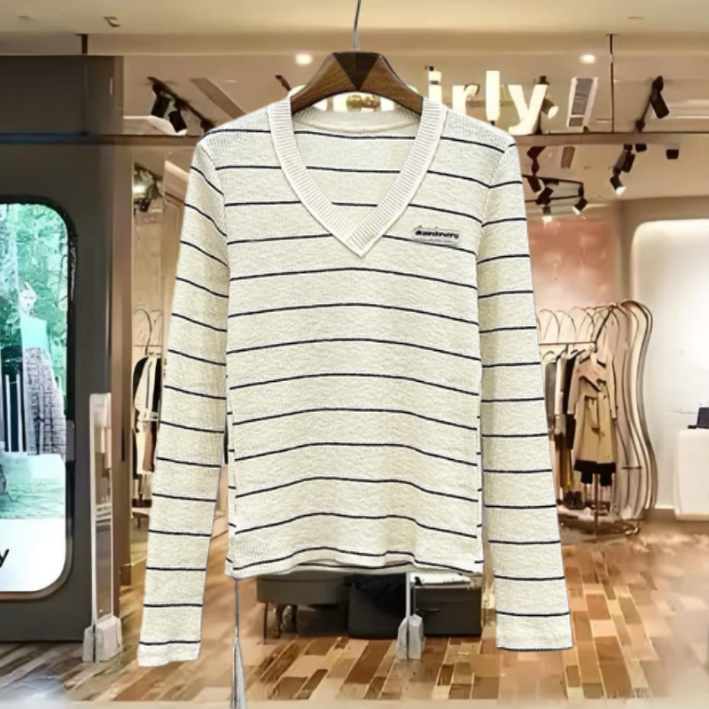 琇衣之艺冬季时尚小V领洋气高端条纹针织衫女气质韩系打底衫16730
