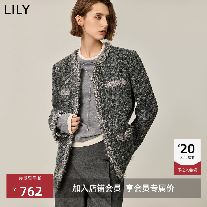 舒适百搭圆领露出内搭玩转层次增添女性魅力