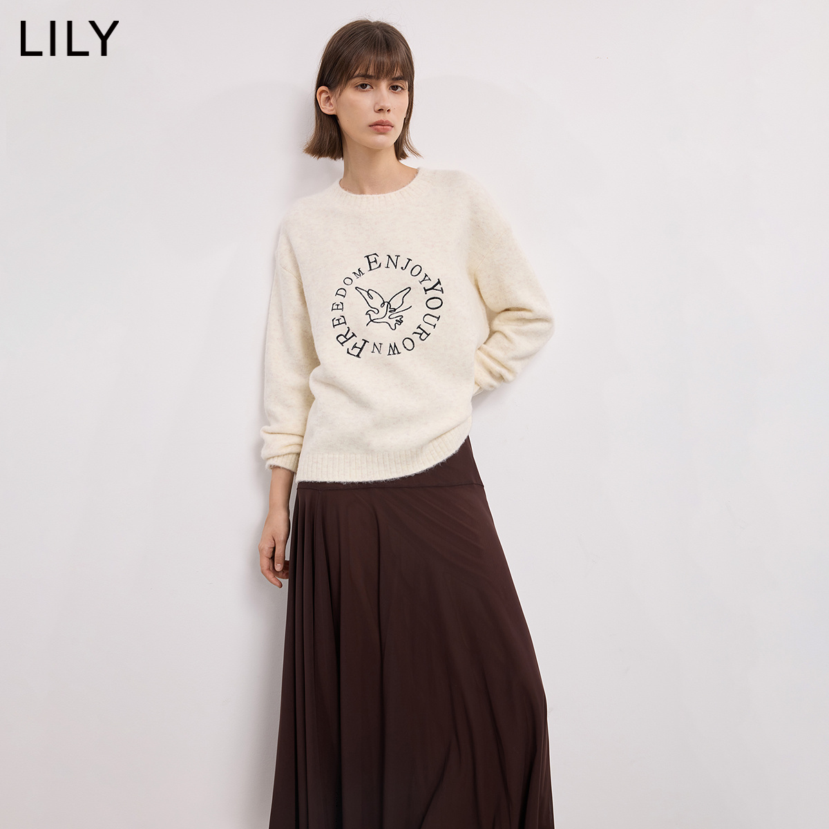 LILY2025冬新款女装艺术感撞色小鸟绣花软糯圆领米白色针织衫毛衣
