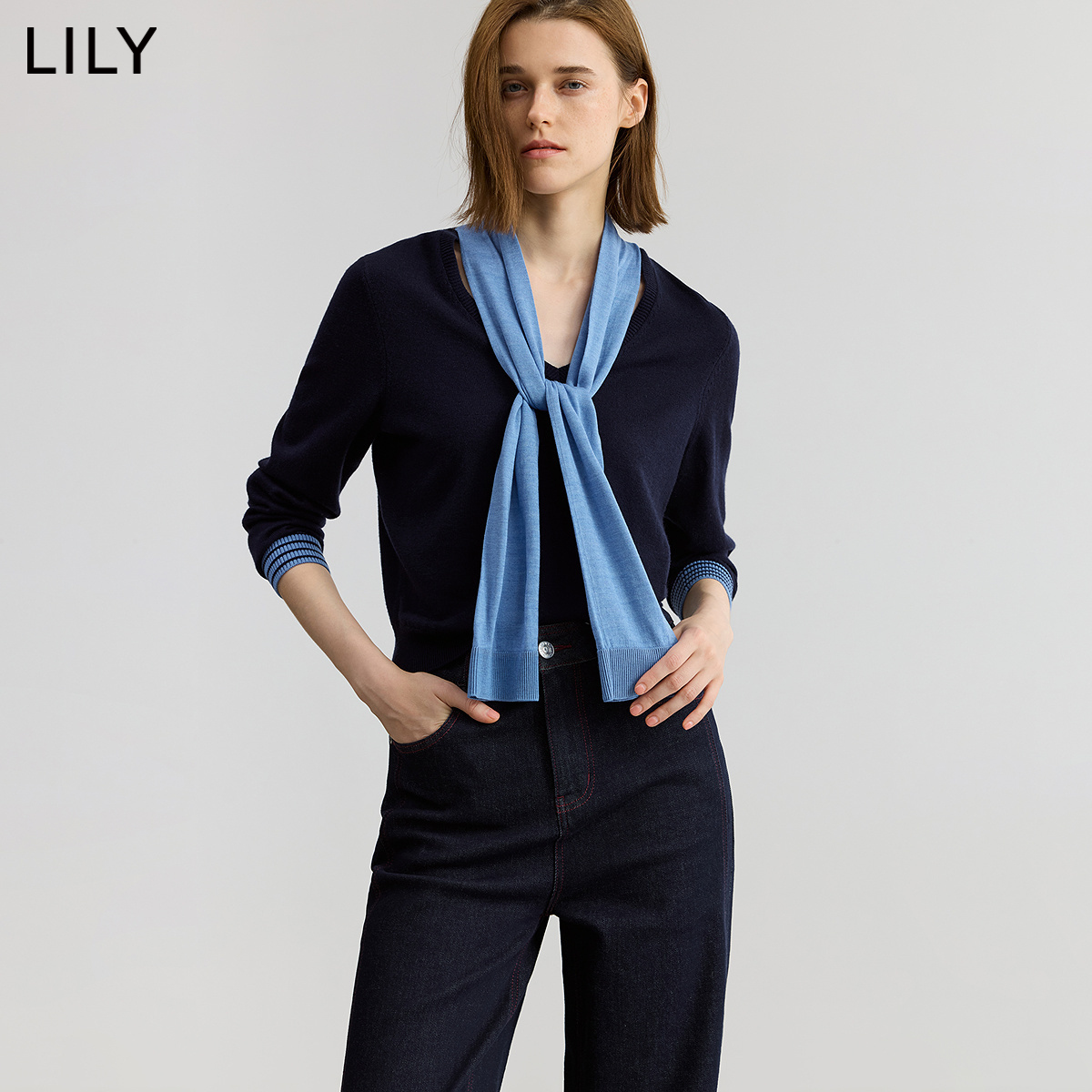【商场同款】LILY2025秋新款羊毛混纺围巾圆领藏青色针织衫女毛衣