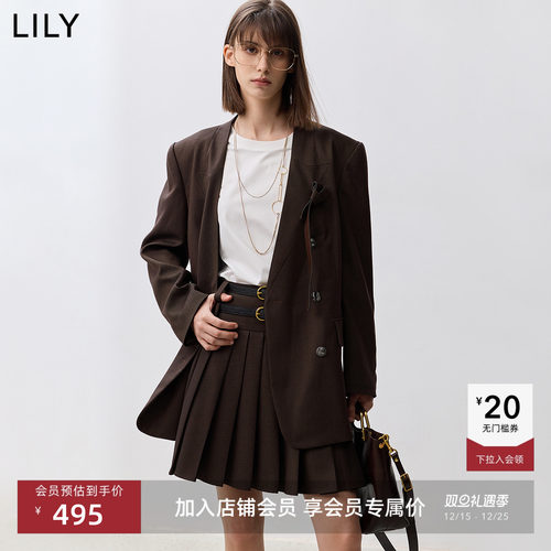 简洁无领设计-去繁就简显得衣身更为大气