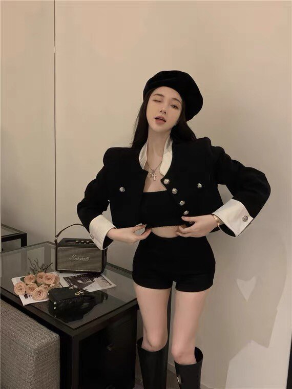 黑色小香风外套2025年秋冬季新款名媛设计感小众别致短款上衣女士