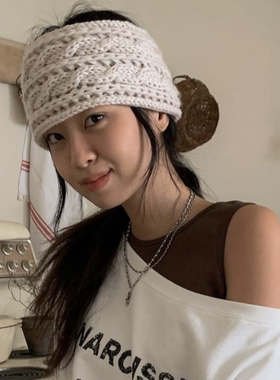博主同款纯色麻花蝴蝶结针织帽