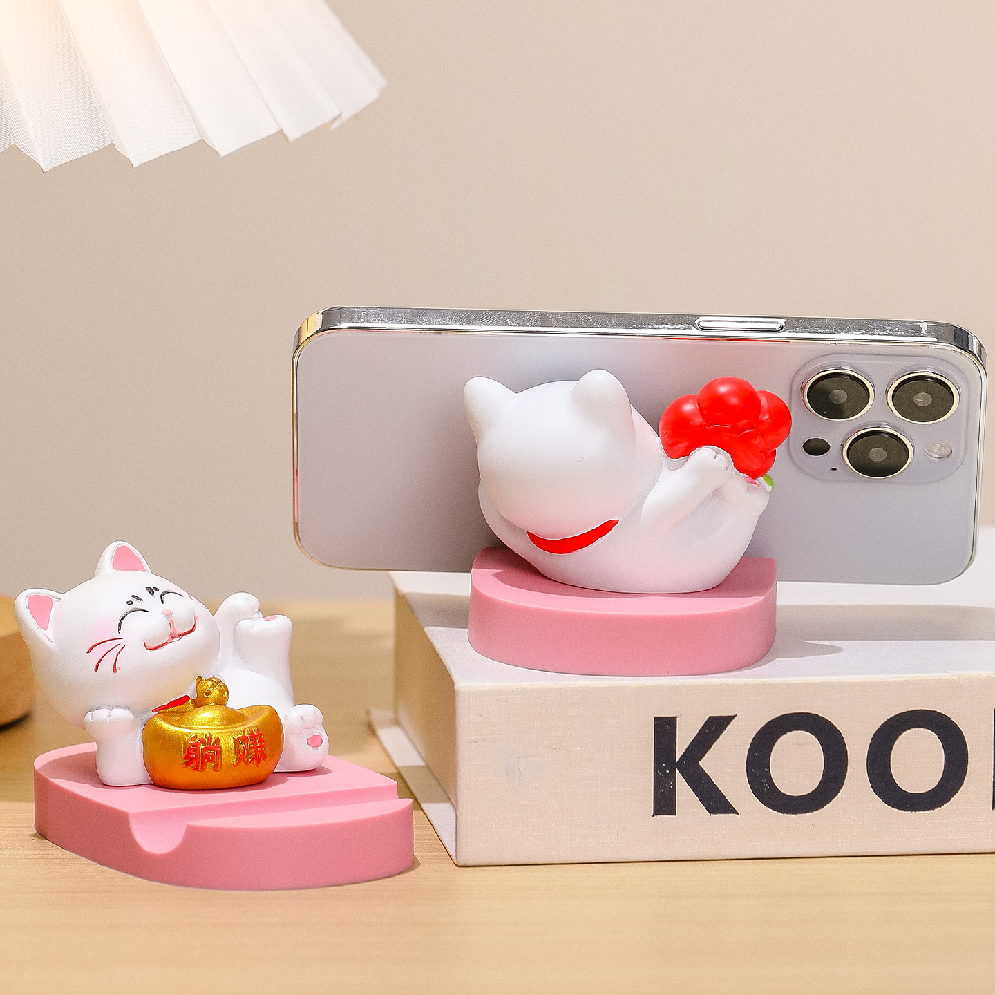 2025创意招财猫办公室桌面装饰品治愈系小摆件手机懒人支架送闺蜜