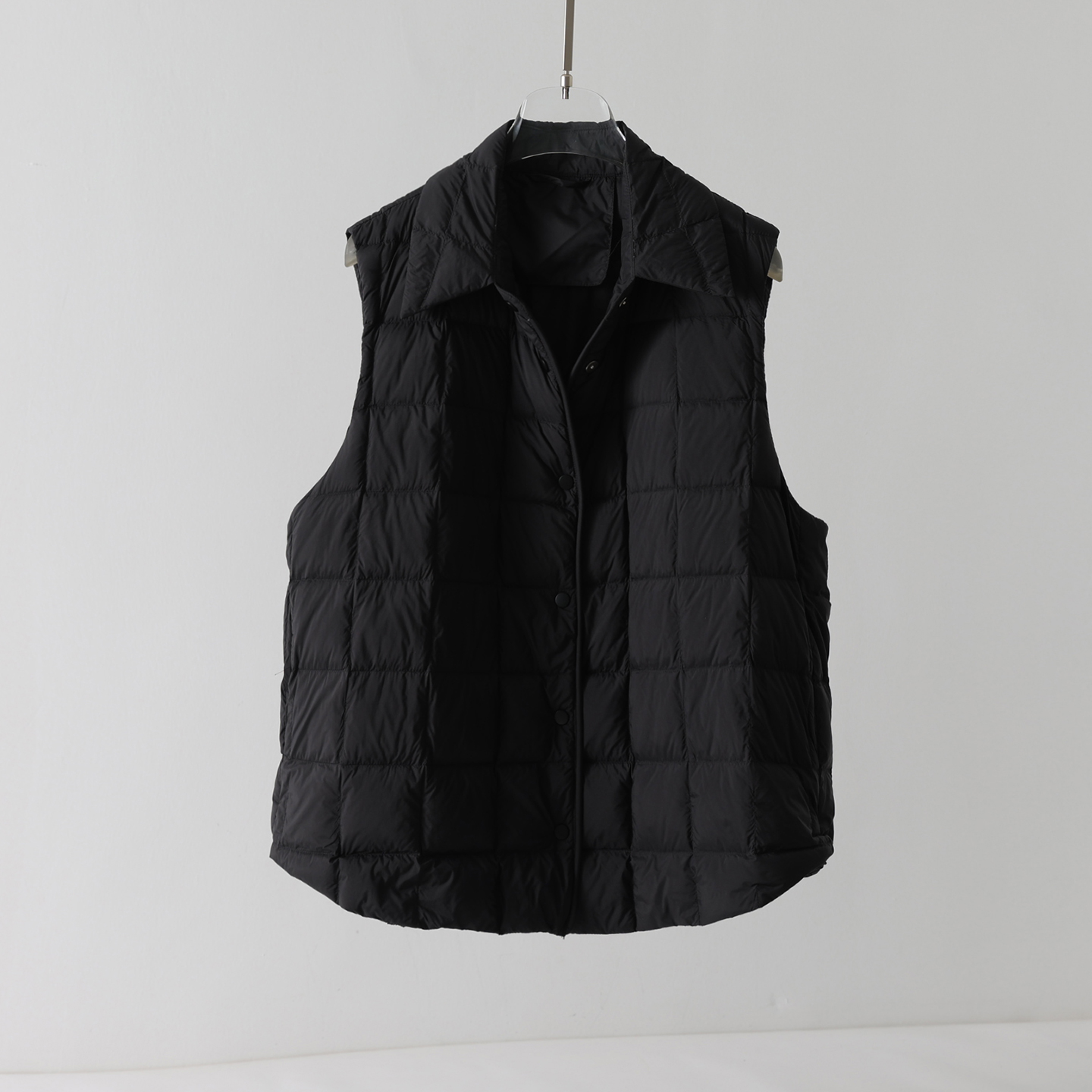 90白鹅绒保暖翻领女款羽绒马甲