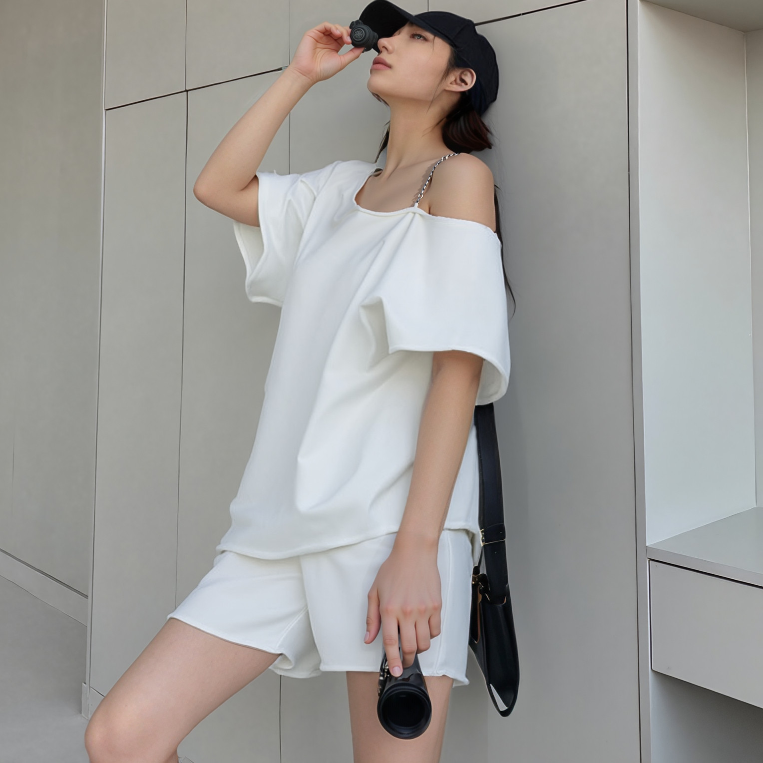 夏季休闲宽松性感慵懒露肩女短袖短裤套装白色减龄洋气时尚两件套