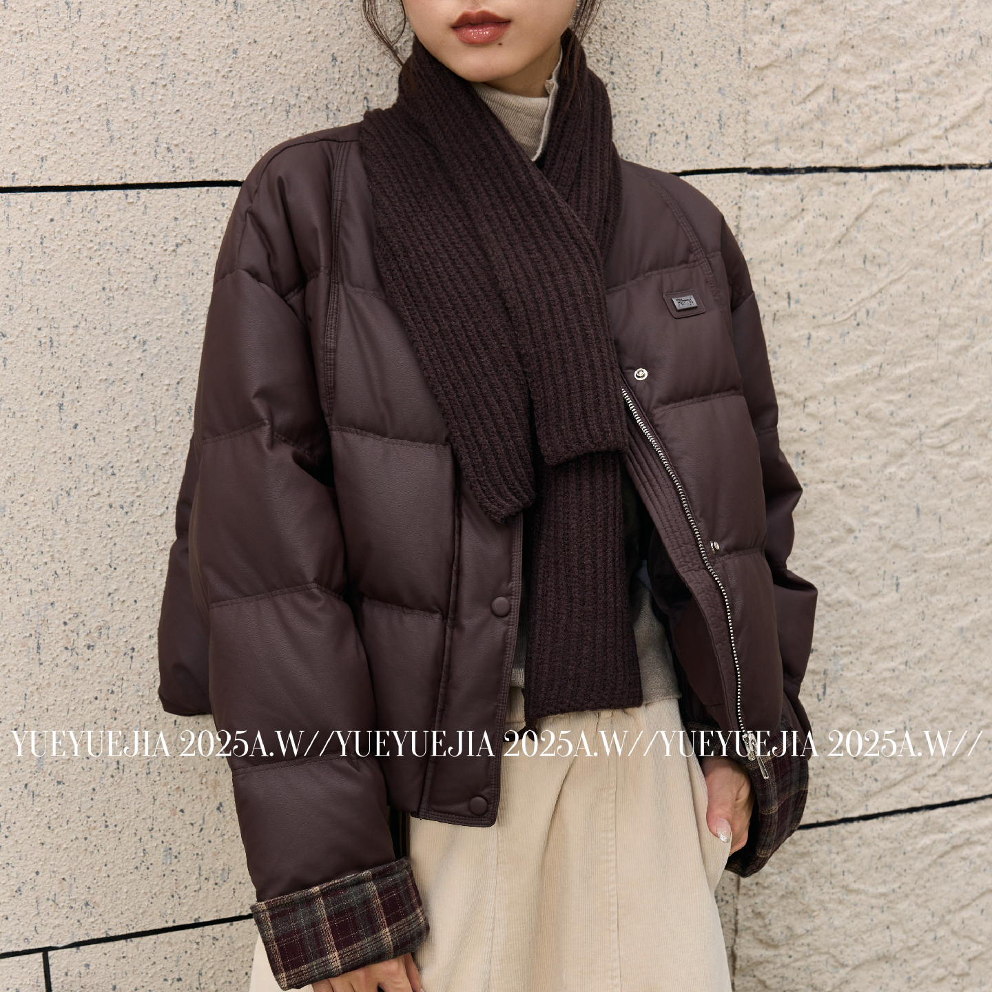 羽绒服外套+毛线围巾保暧两件套