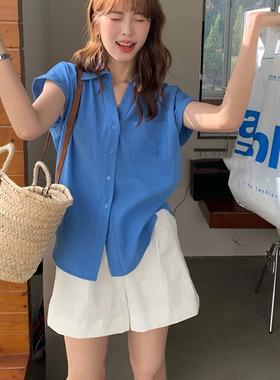 蓝色高级感小飞袖polo领短袖衬衫女夏季宽松独特棉麻翻领上衣显瘦