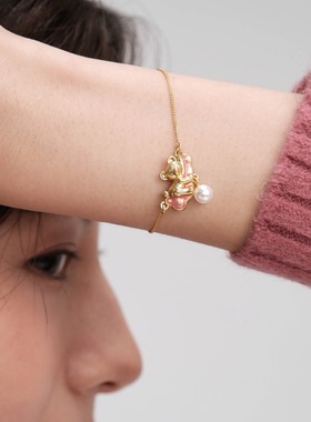 新款可爱芭蕾小熊甜美设计感美梦小熊珍珠手链秋冬女珐琅滴釉