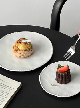 白色高级感陶瓷零食盘子菜盘果盘西餐牛排餐盘水果甜品蛋糕盘平盘