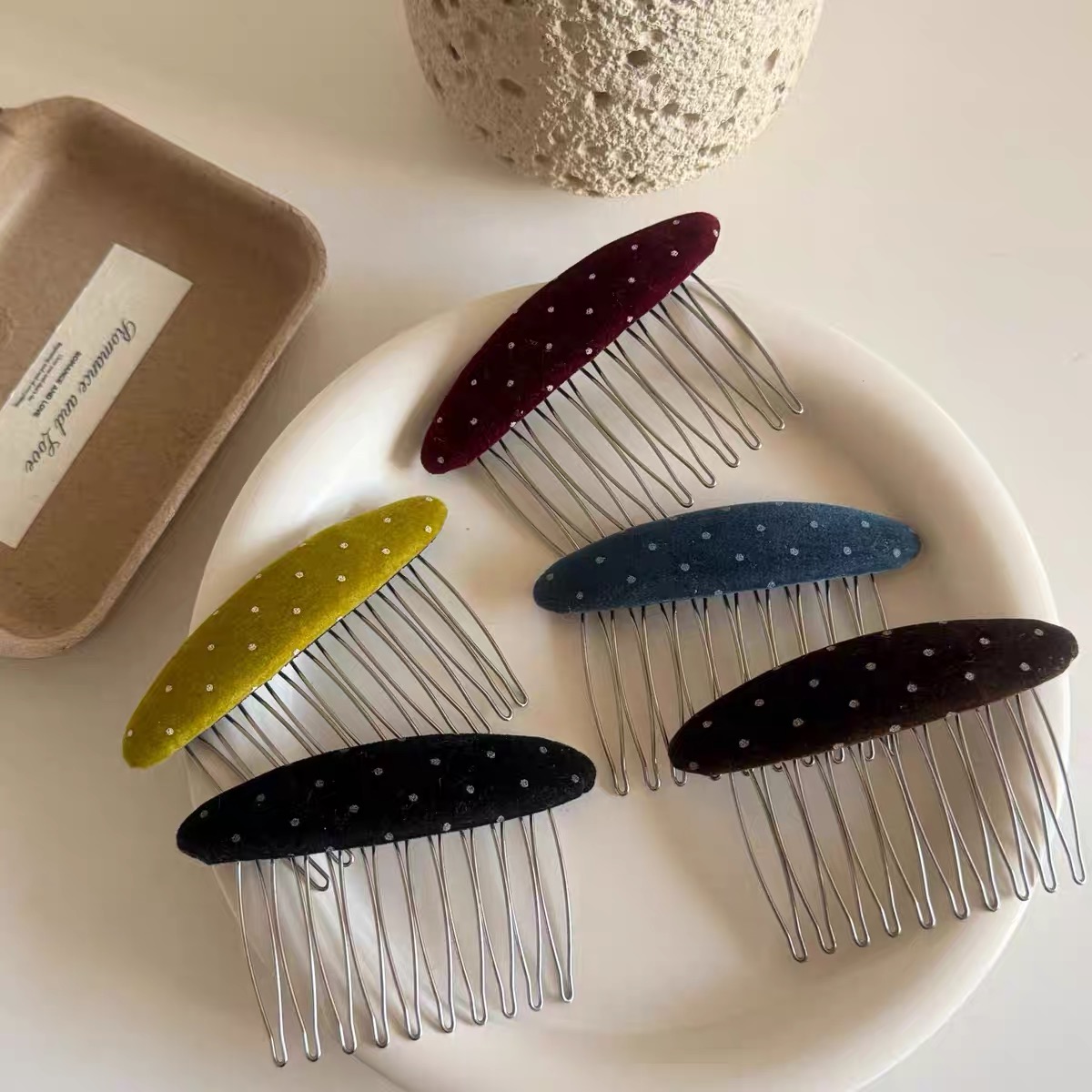 秋冬新款复古丝绒波点发梳韩系氛围日常百搭半扎盘发梳小众倒插梳