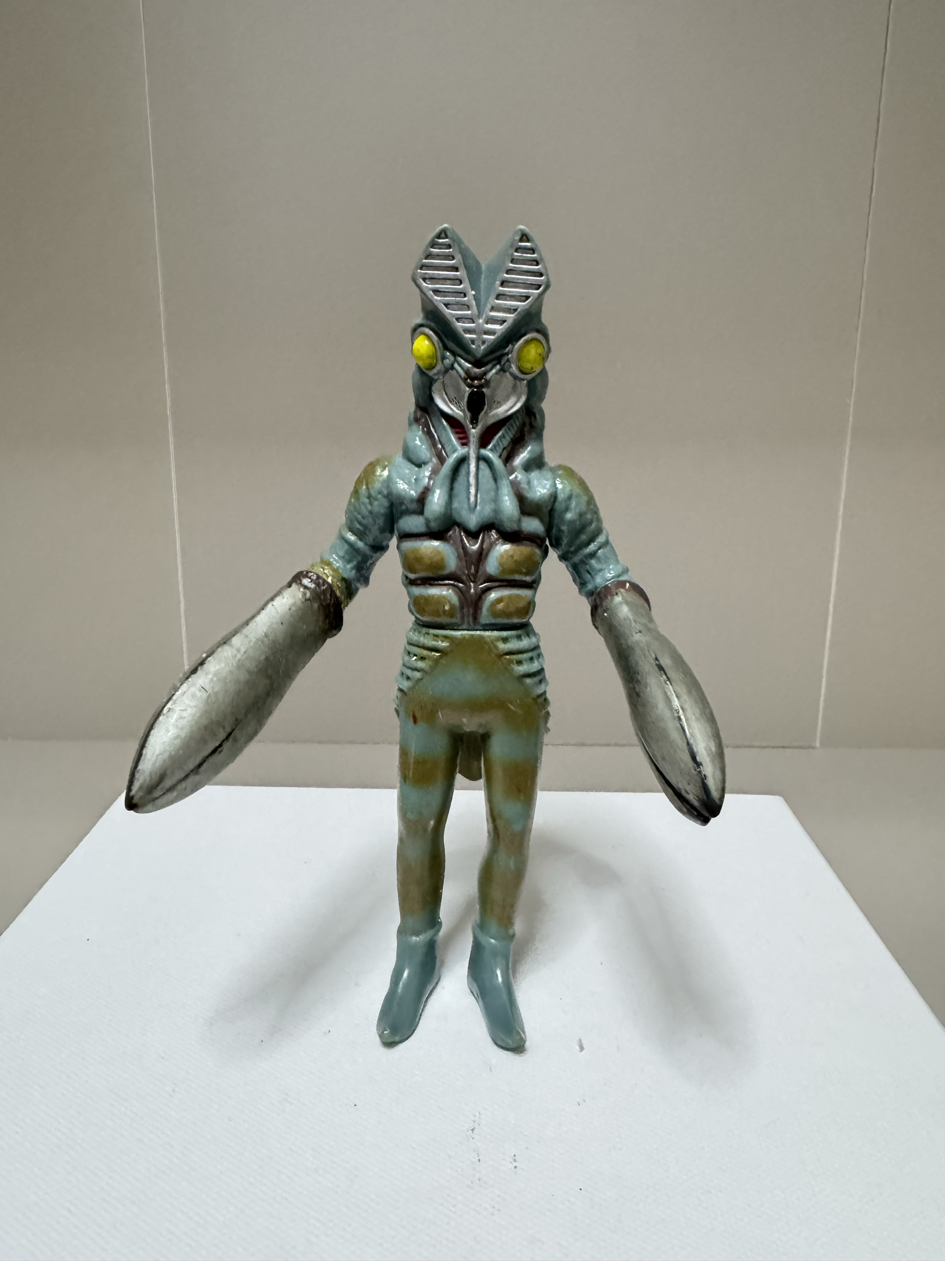 万代正版 初代奥特曼 怪兽软胶可动人偶模型手办 巴尔坦克星人