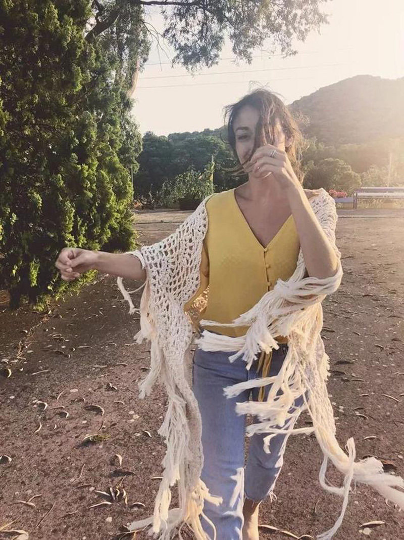 春秋羊绒围巾女柔软流苏保暖纯色羊毛围巾欧美镂空三角形针织披肩