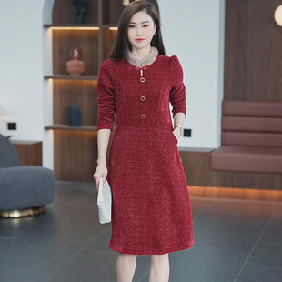 红色喜庆亮晶晶灯芯绒大码女装胖mm长袖连衣裙子秋冬季新款阔太太