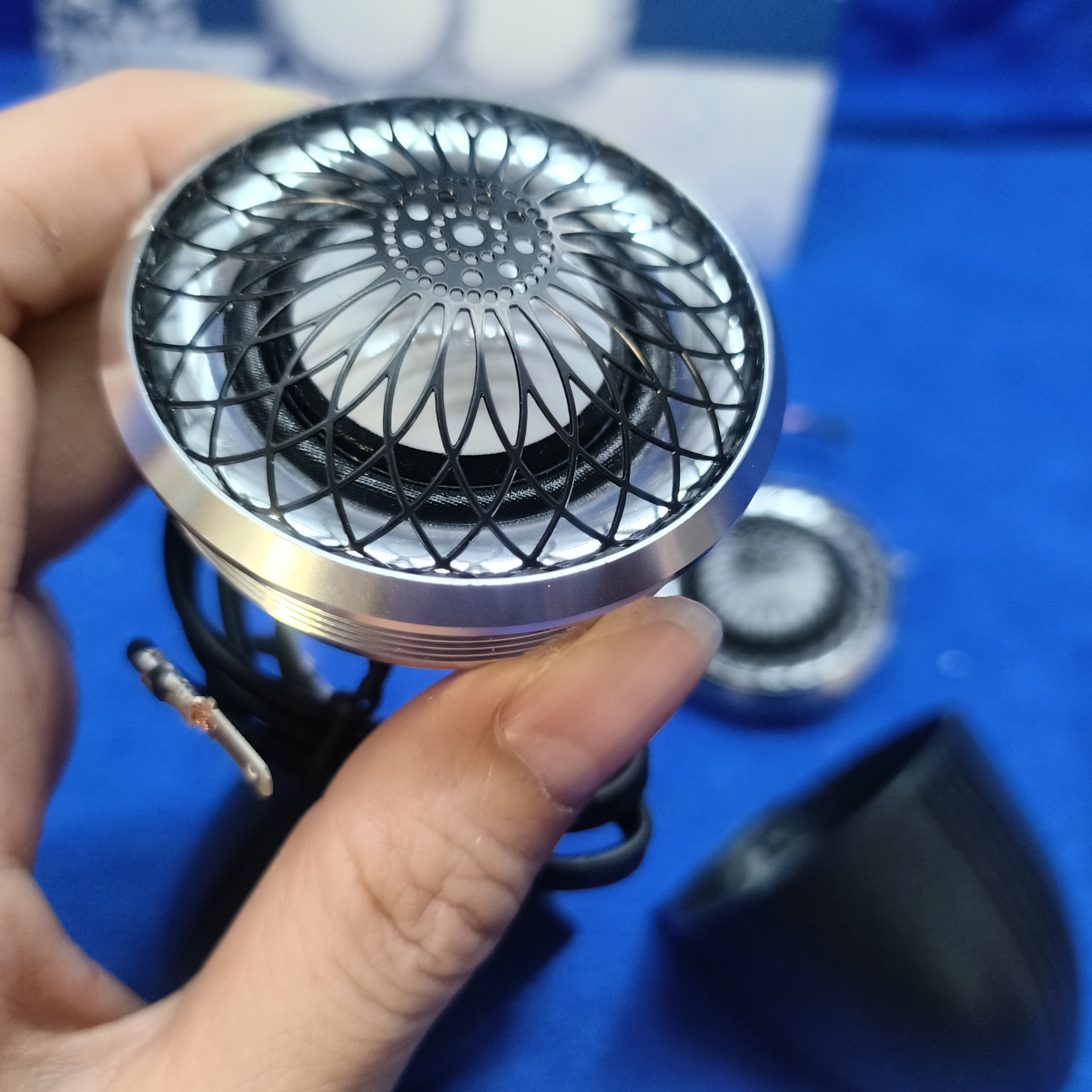 陶瓷膜发烧级1.5寸高音喇叭进口中高音一体化三分频改装环绕全景