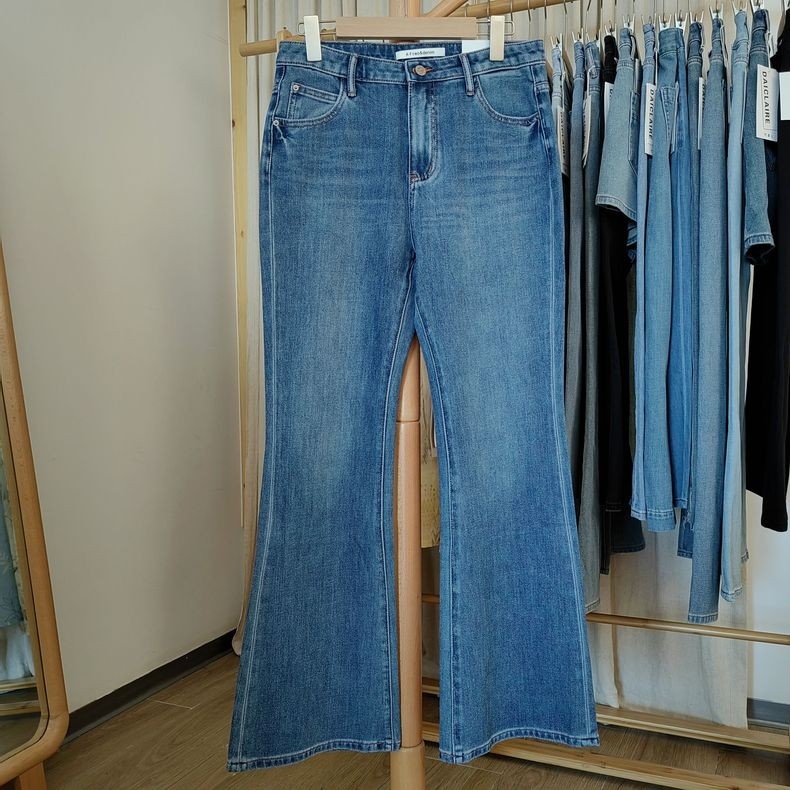 代系列30码女装折扣直筒阔腿牛仔裤春夏新柔软长裤显瘦高腰82318