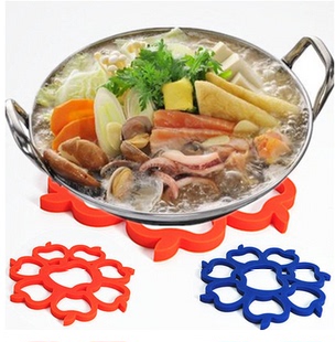 新桥隔热垫硅胶防烫餐桌垫北欧耐热锅垫砂锅垫子碗家用耐高温餐垫