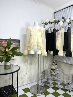 实拍--法式甜美一字肩泡泡袖衬衫高级感衬衣收腰薄款露肩雪纺上衣