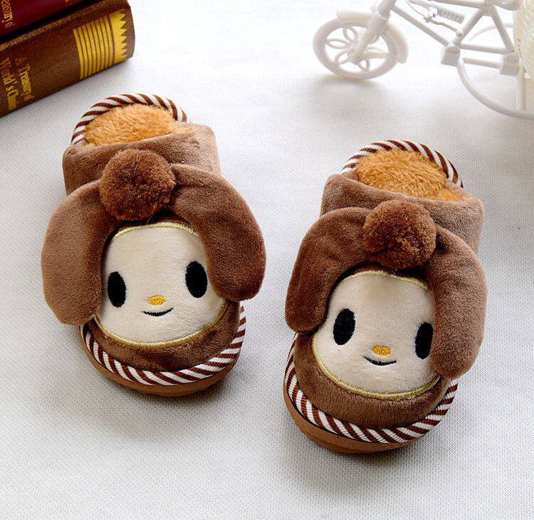 Pantoufles enfants en suède - semelle caoutchouc antidérapant - Ref 1018116 Image 1