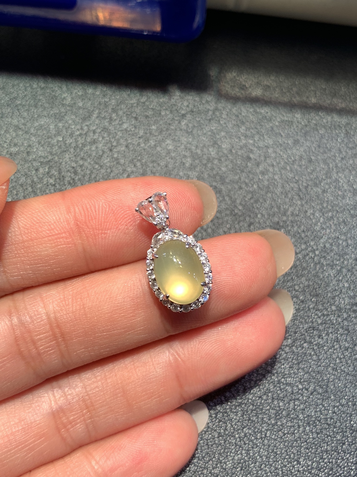 高冰黄翡蛋面吊坠