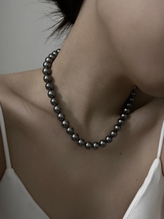 734铂金灰仿真高亮秋冬真多麻串珠大溪地正圆珍珠项链钛钢毛衣链