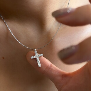 734钛钢不掉色微镶十字架项链亮晶晶锁骨链女小众高级欧美白金色