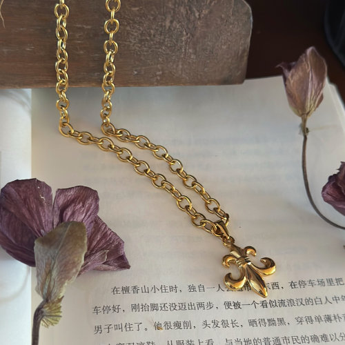 734钛钢鸢尾花锁骨项链十字复古暗黑卫衣链加粗重工不掉色可洗澡