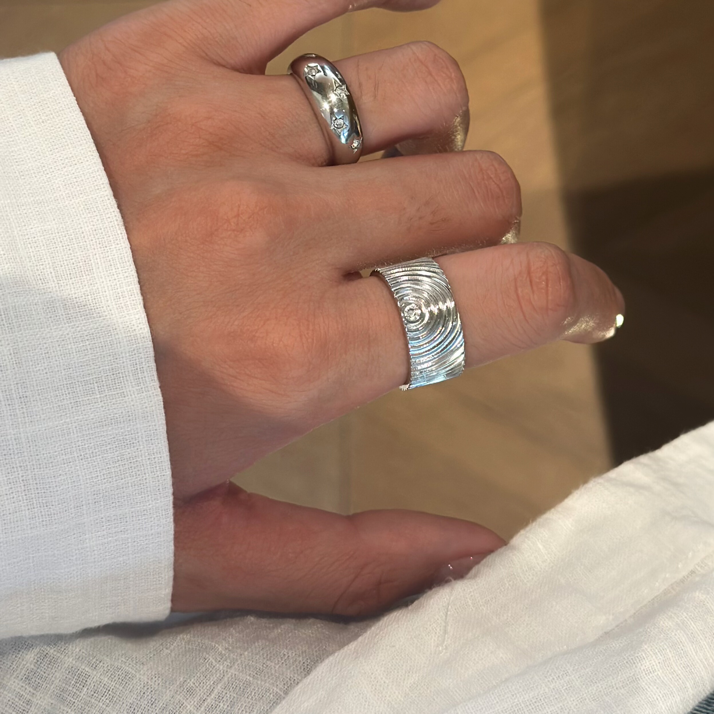 734钛钢精工可洗澡不用摘设计戒指女小众高级食指戒ins指环白金色