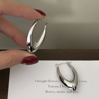 734钛钢空心月牙无重感不掉色欧美夸张几何耳环个性复古U形耳钉