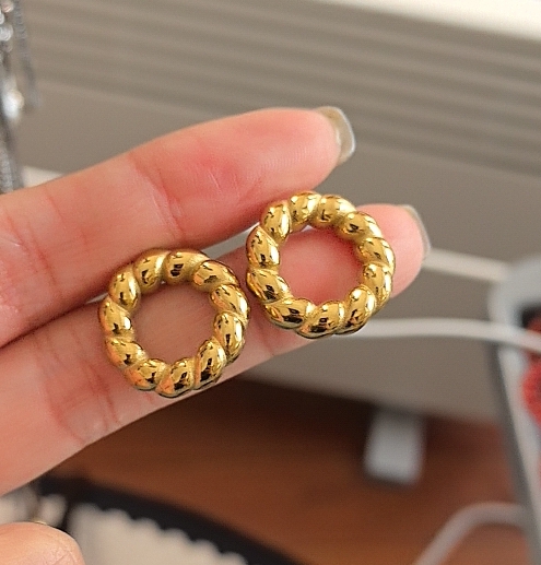 734钛钢麻花耳钉秋冬法式复古经典款金色耳圈耳环