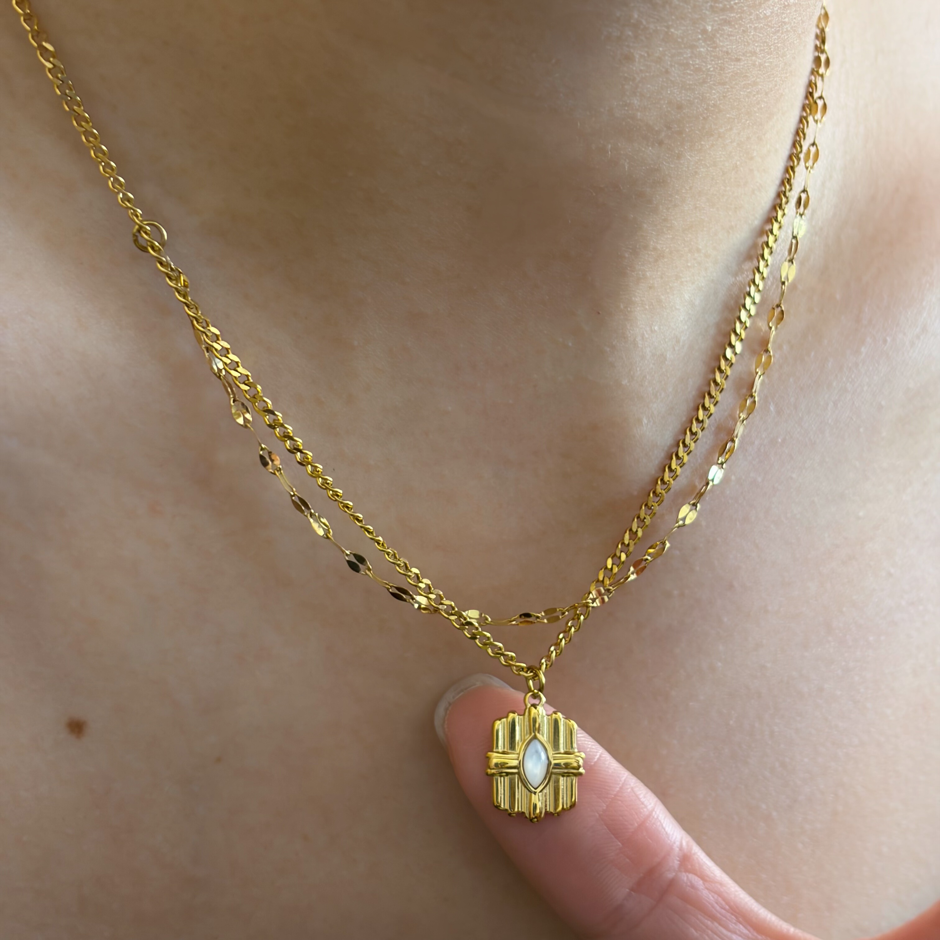 734钛钢贝壳双层假两件锁骨链方形亮片项链