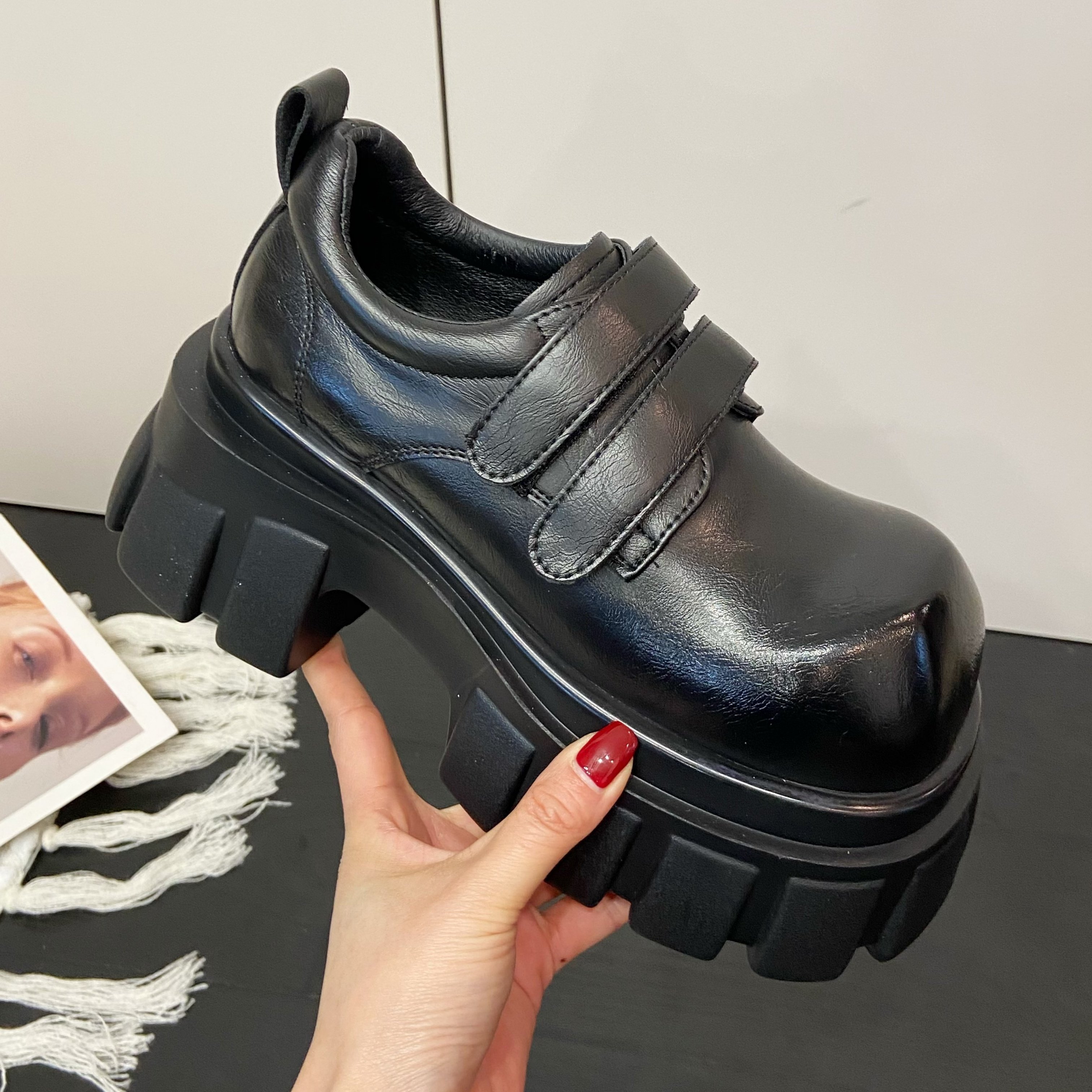 27英伦风厚底乐福鞋女280826年春季新款魔术贴复古圆头休闲小皮鞋,女鞋,乐福鞋（豆豆鞋）,淘宝优惠券,粉丝福利购,淘宝优惠卷