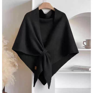 2025秋冬新款羊毛混纺纯色三角大披肩女保暖加厚外搭针织围脖搭肩