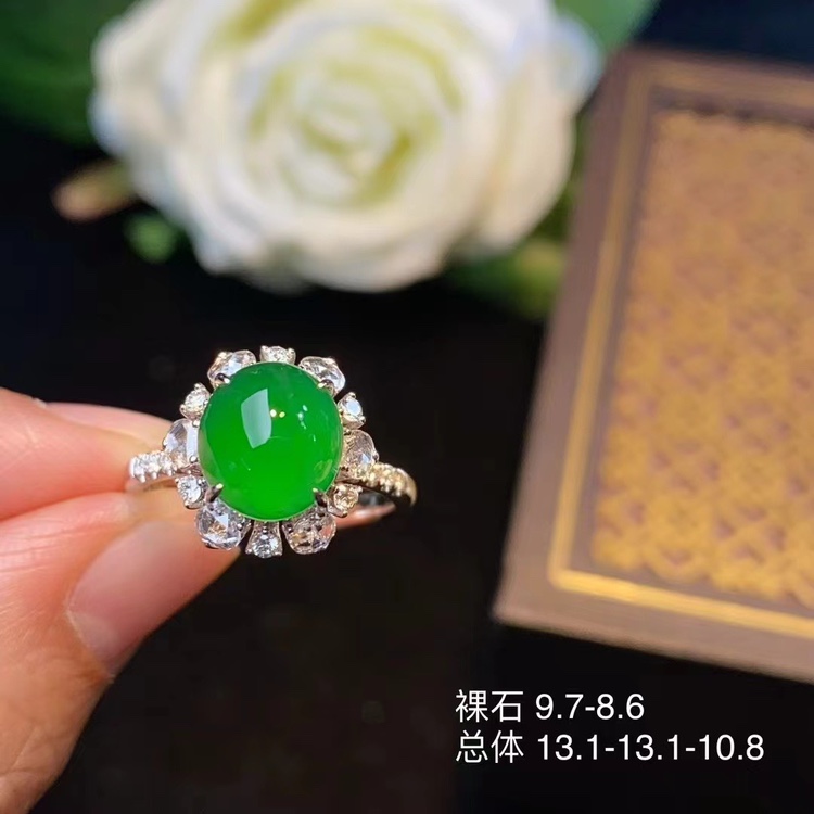 缅甸天然翡翠戒指老坑玻璃种正阳绿女款翡翠戒指满绿蛋面翡翠戒指