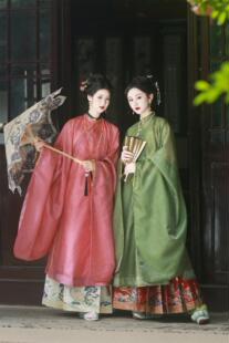 琉鱼汉服 月桂兔暗纹立领斜长襟衫马面女绿粉白蓝明制暗纹全贴边