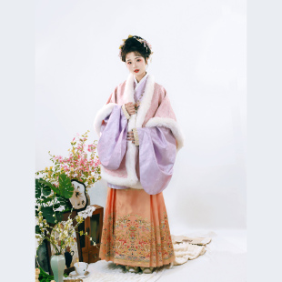 琉鱼汉服 永乐生短斗篷瞒褶裙仿宋锦千金风披肩外套古风披风冬季