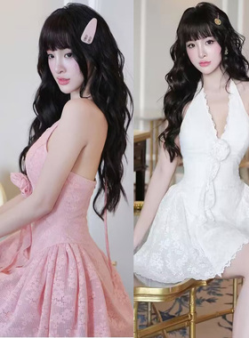 仙萌交织 甜美深V领挂脖连衣裙胸前立体花朵性感美背花边收腰短裙