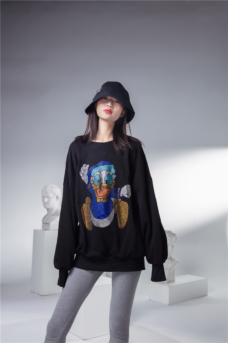 水钻潮牌蝙蝠套头圆领ucren宽松