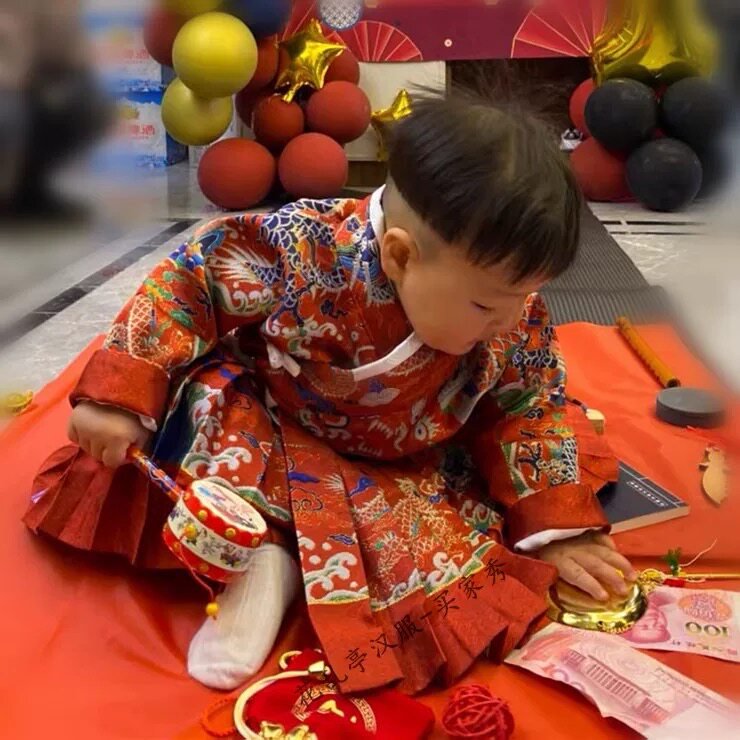 出租】 周岁宝宝儿童男童汉服中国风生日礼服明制飞鱼服贴里抓周图片
