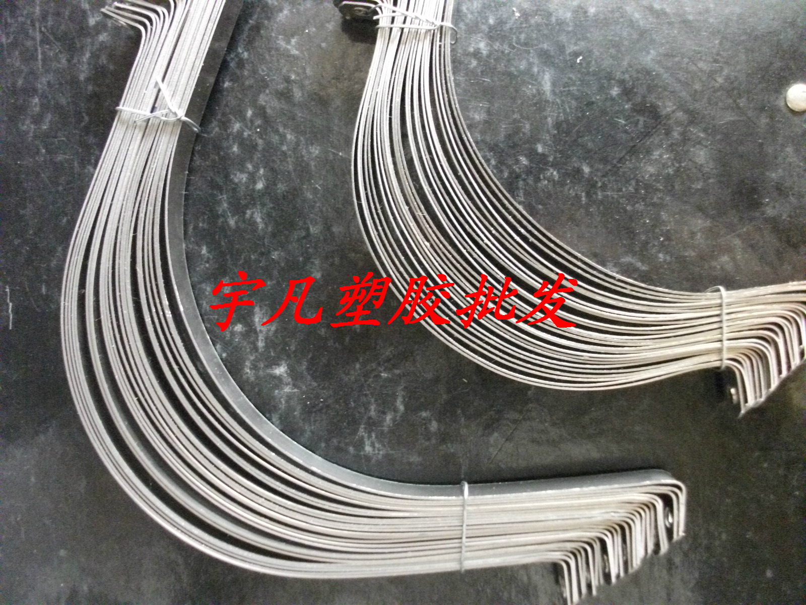 不锈钢半边码12寸管卡   管夹 315mm骑马卡 管扣 卡子