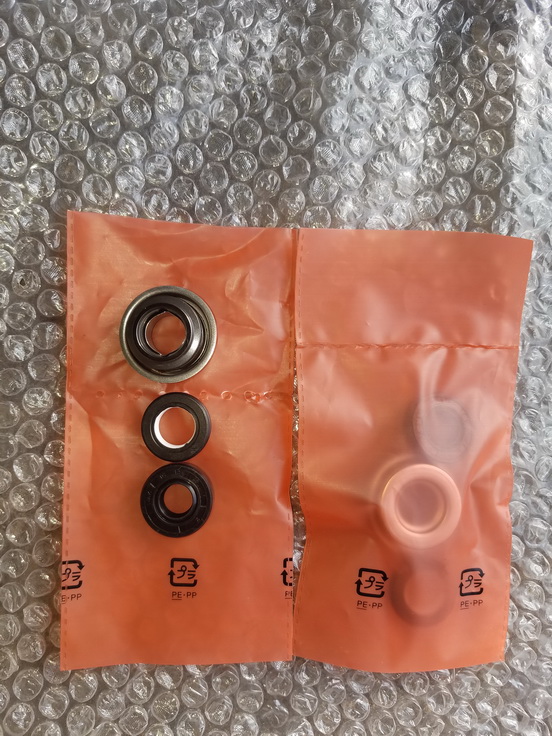 水封 适用于CB400-VTEC发动机水泵水封 适用于CB1代2代3代4代水封