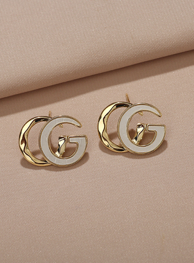 春夏新款时尚小香耳环轻奢高级气质名媛百搭耳钉925纯银针耳饰女