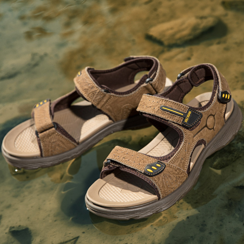 HIGH-END MENS SANDALS 2024 NEW SUMMER LEATHER NON-SLIP LIGHTWEIGHT SANDALS FOR EXTERNAL WEAR KOREAN VERSION OF TRENDY CASUAL BEACH SHOES