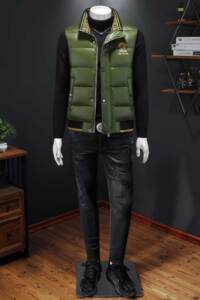 2025冬季新款高品质90%白鸭绒羽绒马甲  6011-9960  P285 沙发图片