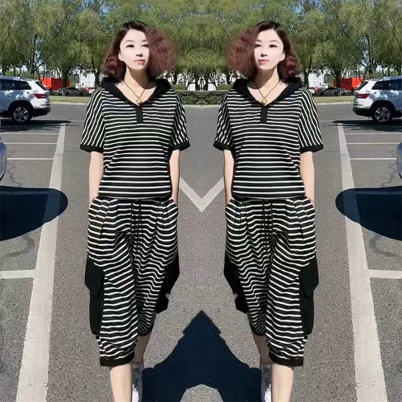 条纹休闲运动套装女夏季新款时尚洋气减龄连帽短袖七分裤两件套潮