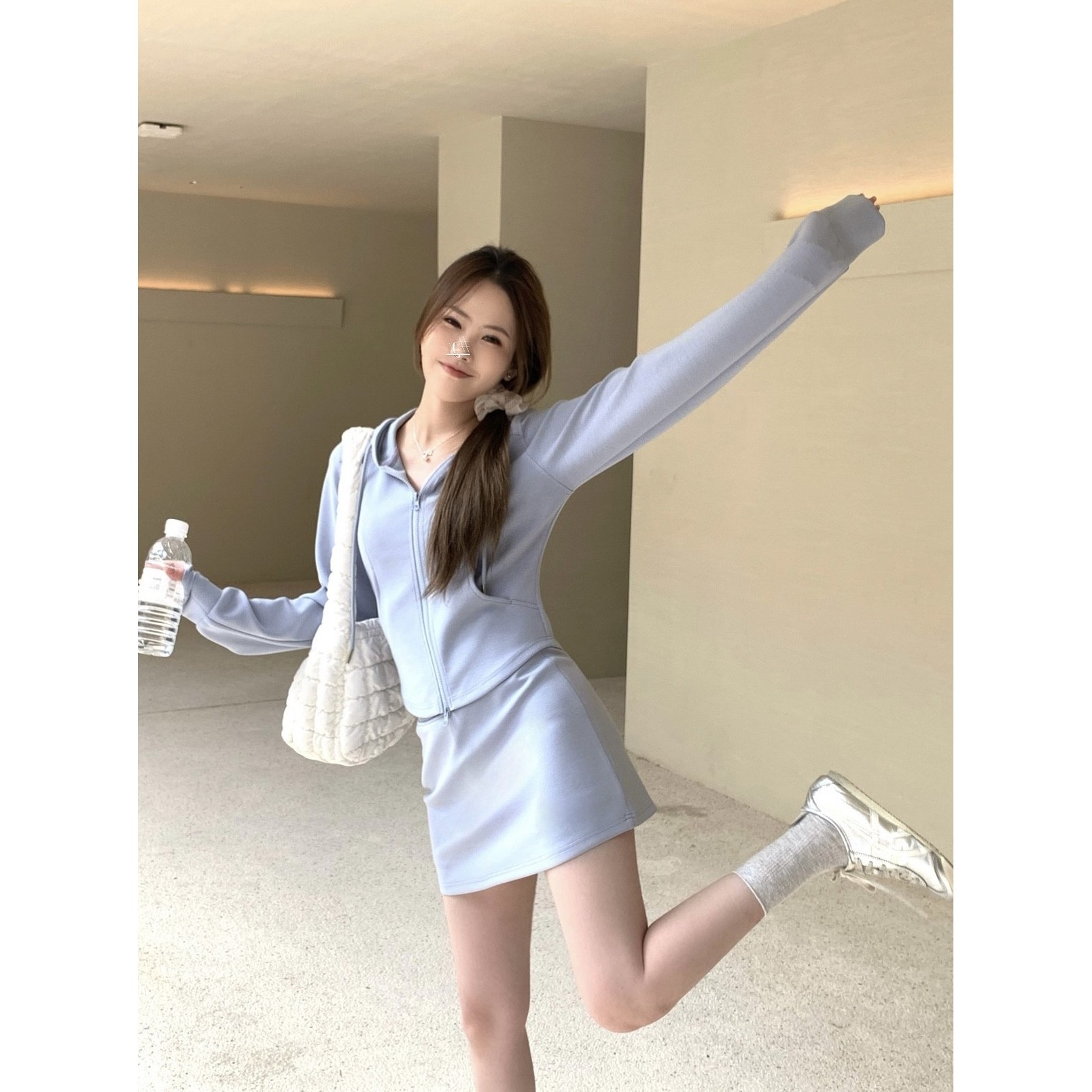 修身连帽抽绳卫衣女半身短裙套装