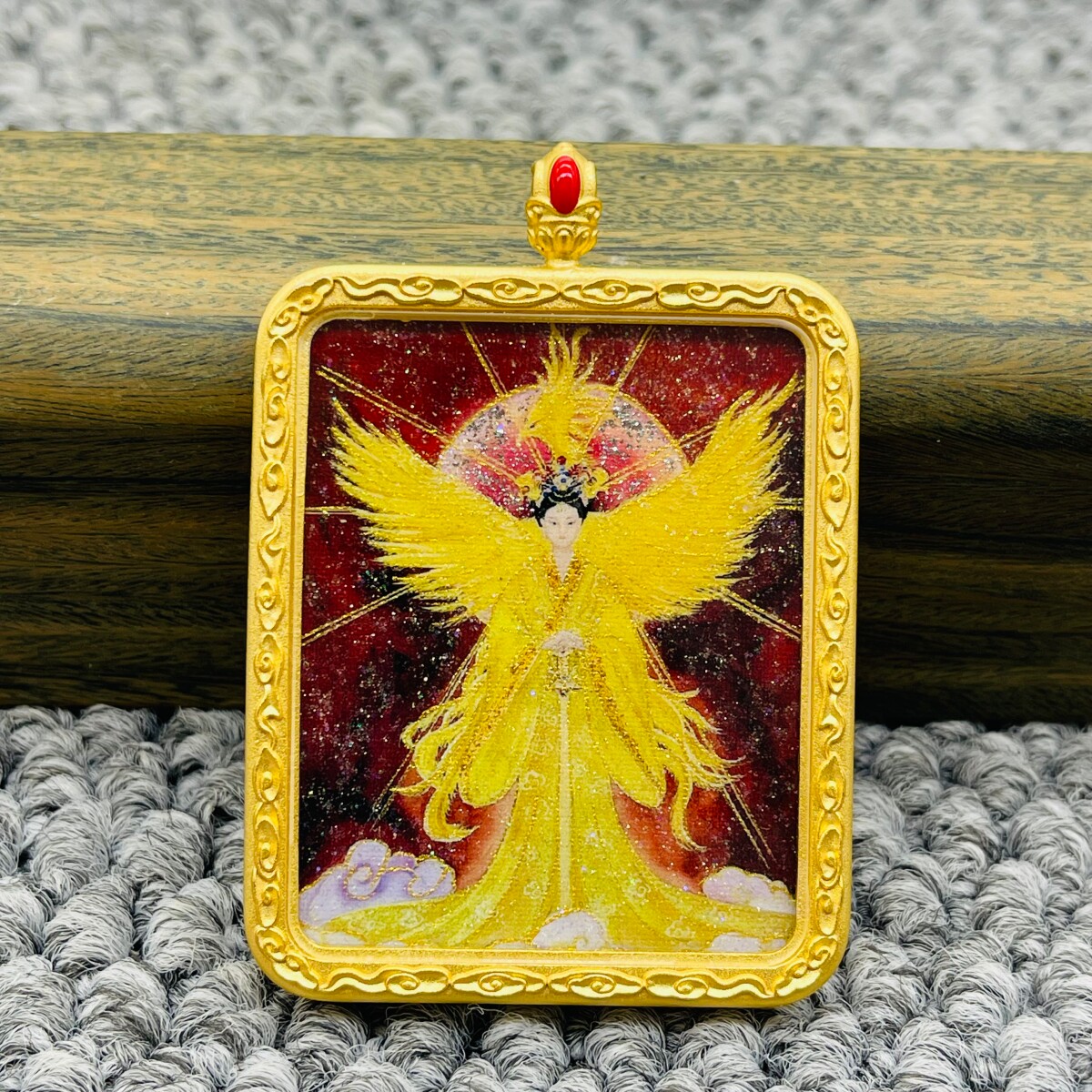正品洒金手绘九天玄女唐卡道牌护身符吊坠金色噶乌盒