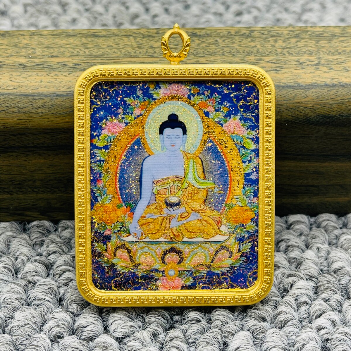 正品洒金手绘药师佛唐卡佛牌护身符吊坠牌金色噶乌盒
