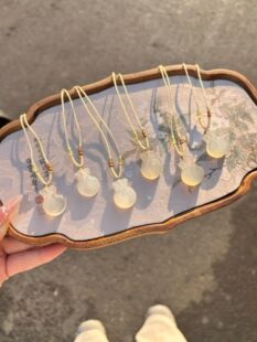 财源滚滚来 天然高冰白玉髓钱袋子吊坠 福袋玛瑙项链女款新中式